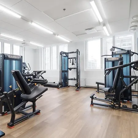 Modern 1br With Huge Balcony Above Mall Of Tripla Huoneisto