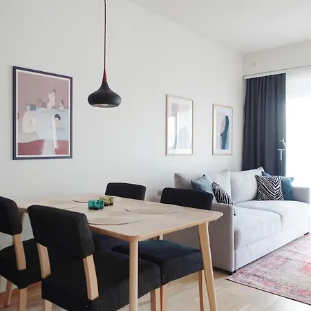 Modern 1br With Huge Balcony Above Mall Of Tripla Huoneisto Helsinki